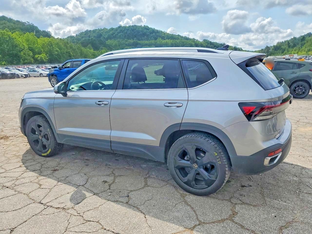 2025 Volkswagen Taos Sel - Фото 2