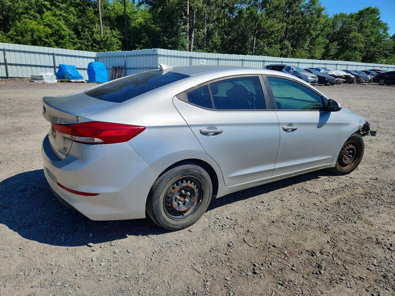2017 Hyundai Elantra Se - Фото 3
