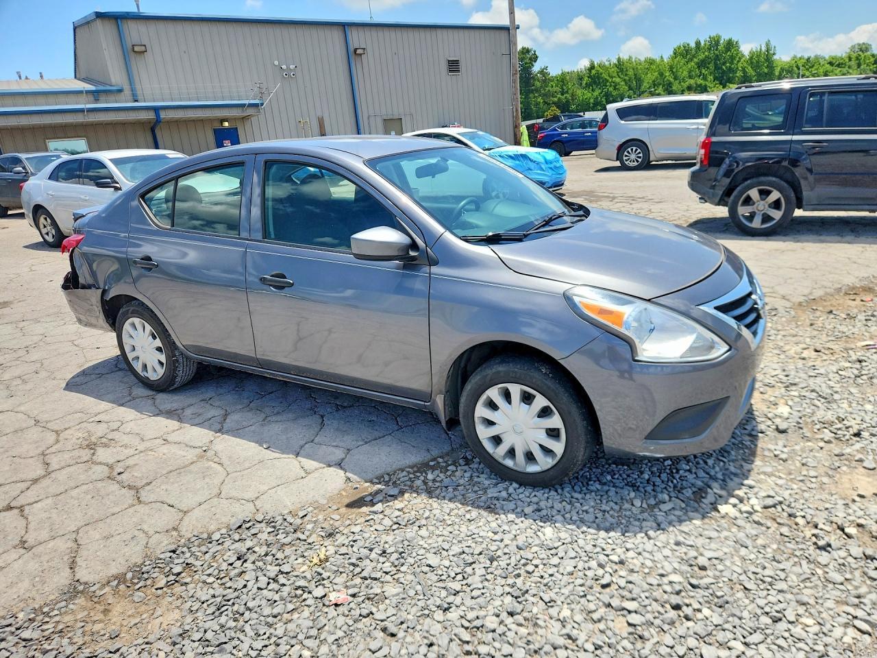 2017 Nissan Versa 1.6 S Plus - Фото 4