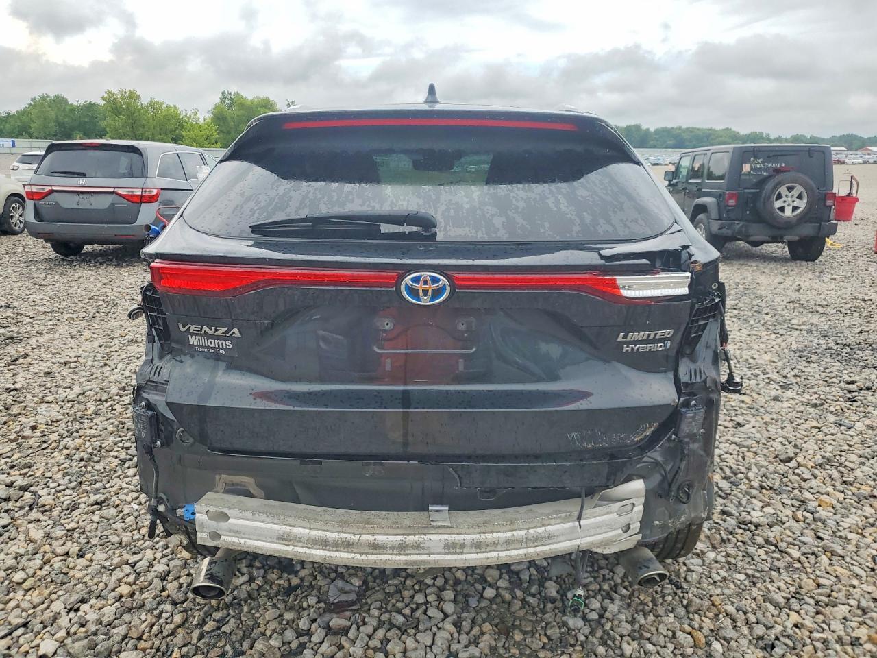 2021 Toyota Venza Limited - Image 6