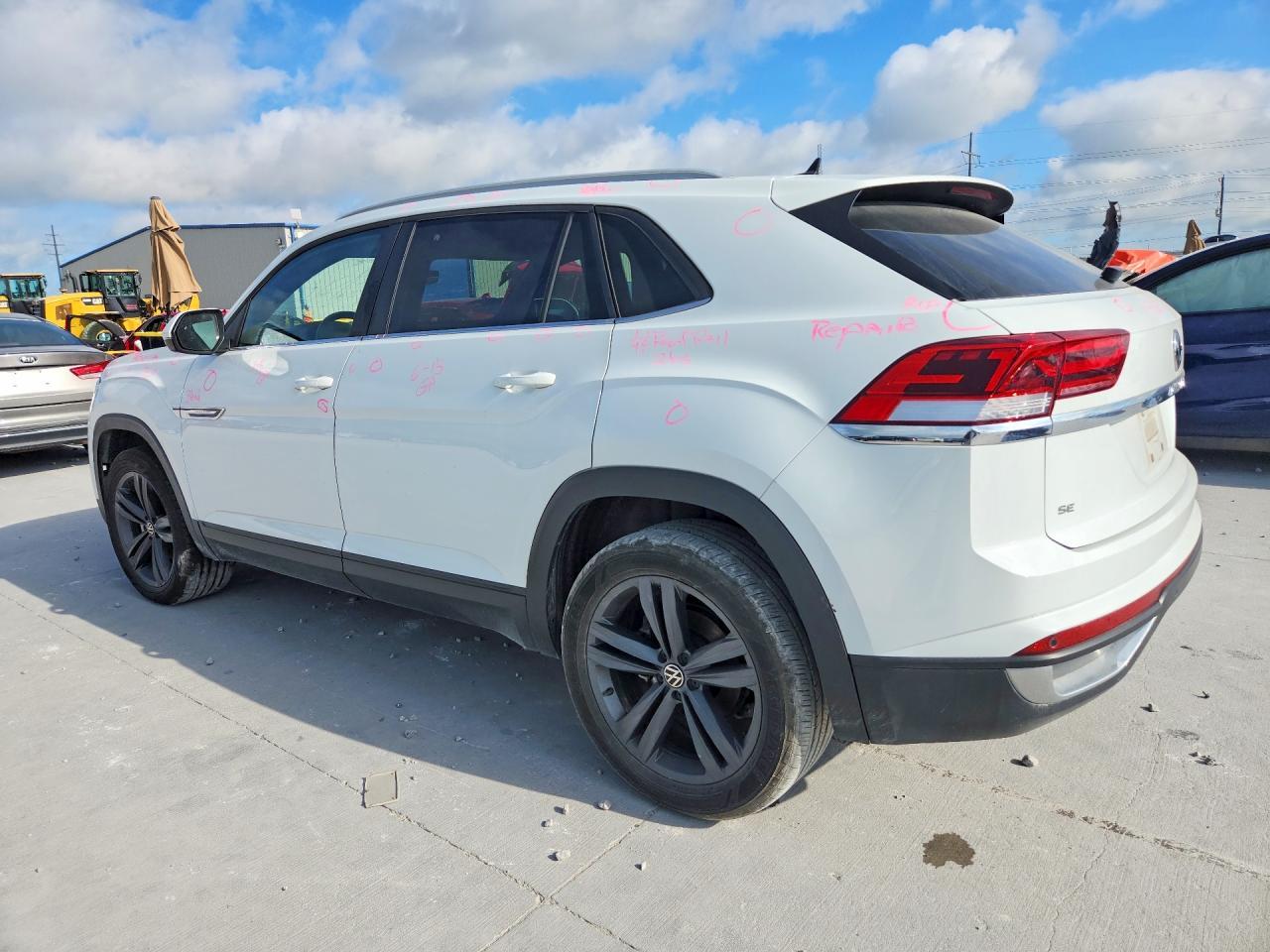 2021 Volkswagen Atlas Cross Sport Se - Фото 2