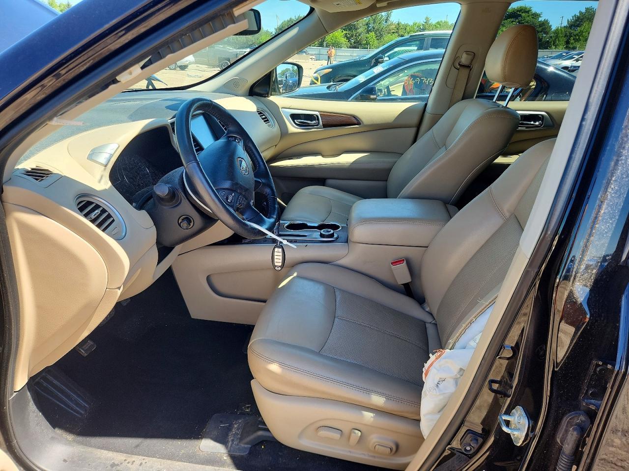 2020 Nissan Pathfinder Platinum - Image 7