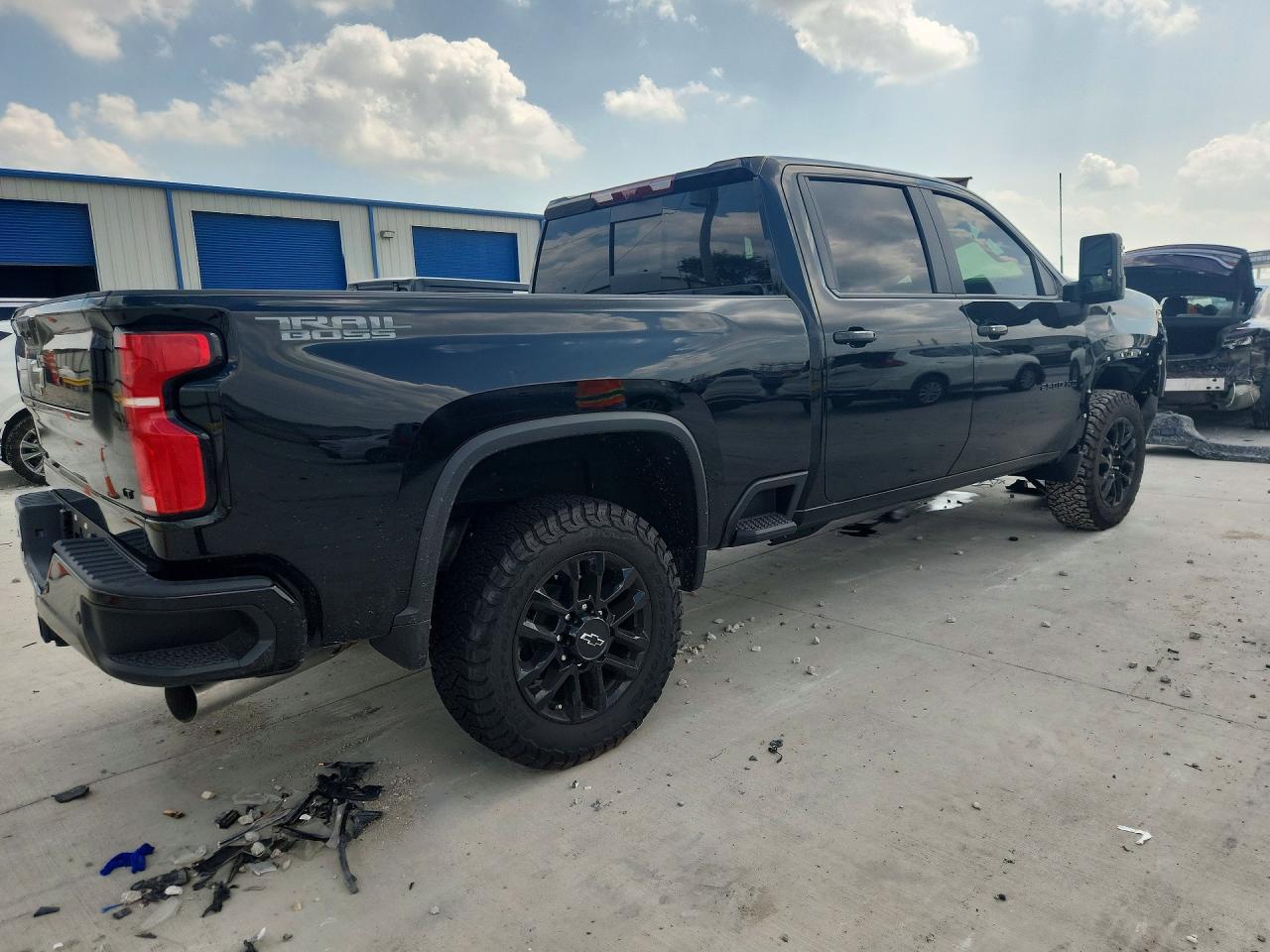 2026 Chevrolet Silverado K2500 Heavy Duty Lt - Image 3