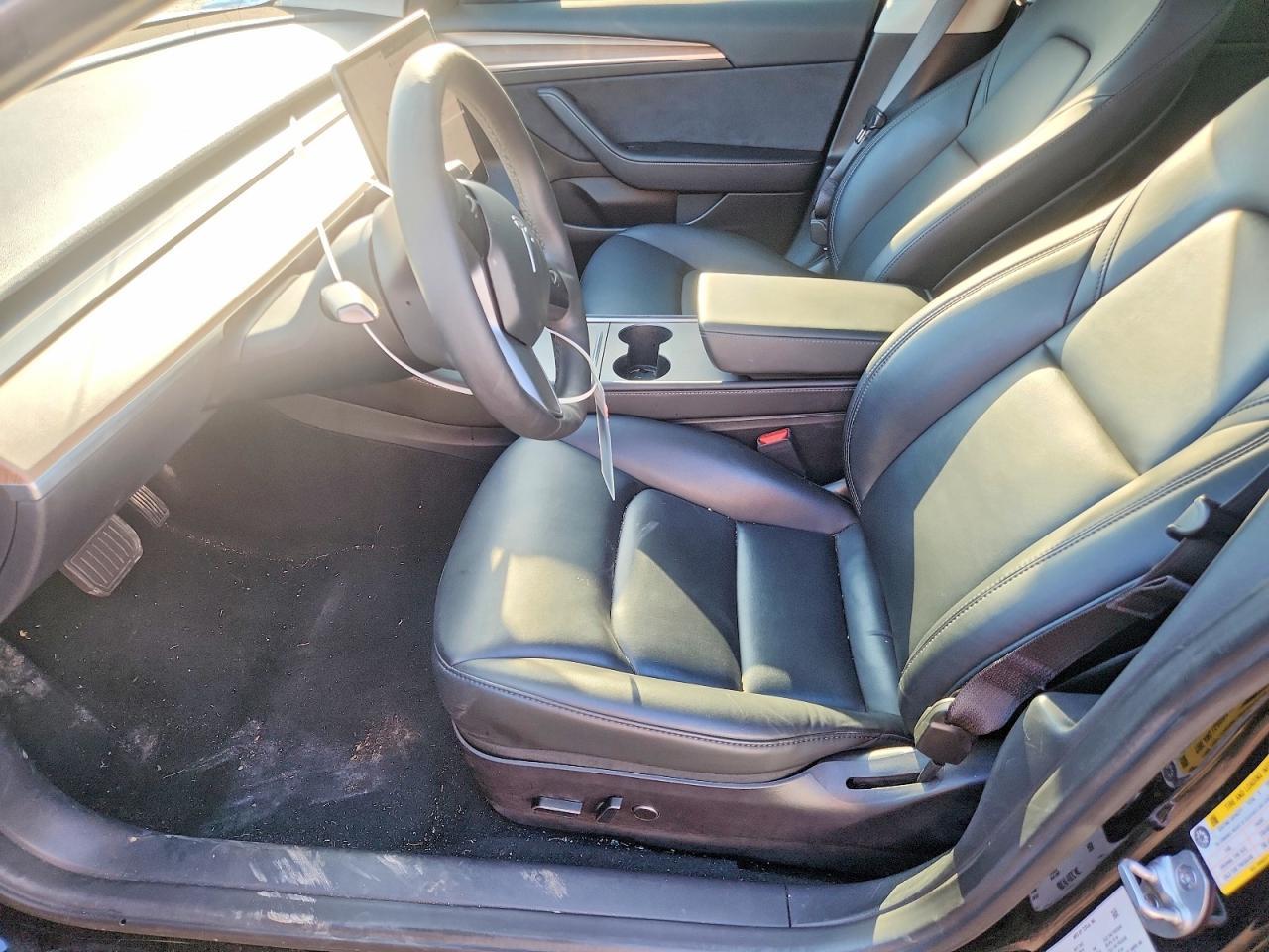 2023 Tesla Model 3 - Image 7