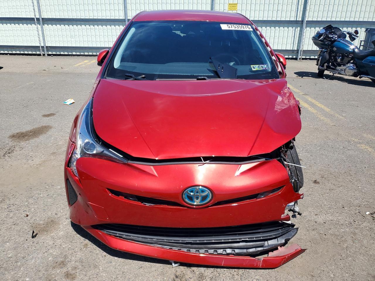 2018 Toyota Prius Two - Фото 5
