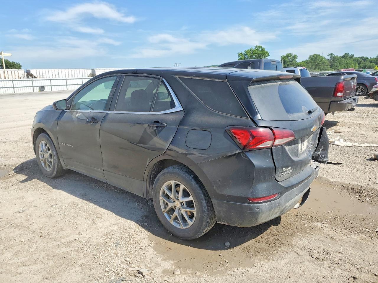 2022 Chevrolet Equinox Lt - Фото 2