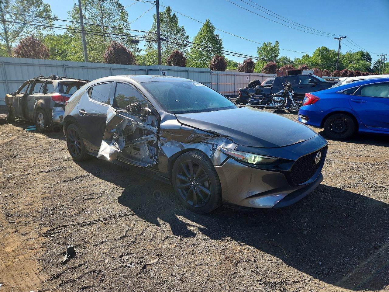 2019 Mazda 3 Premium - Фото 4