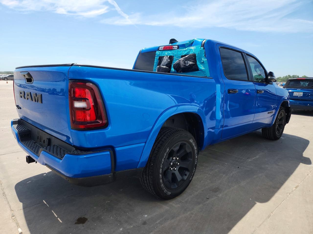 2025 Ram 1500 - Image 3