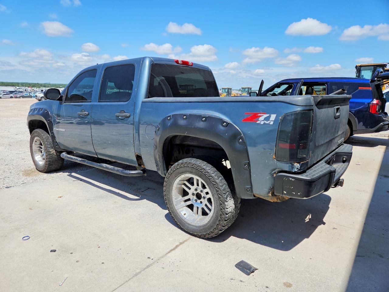 2008 GMC Sierra K1500 - Фото 2