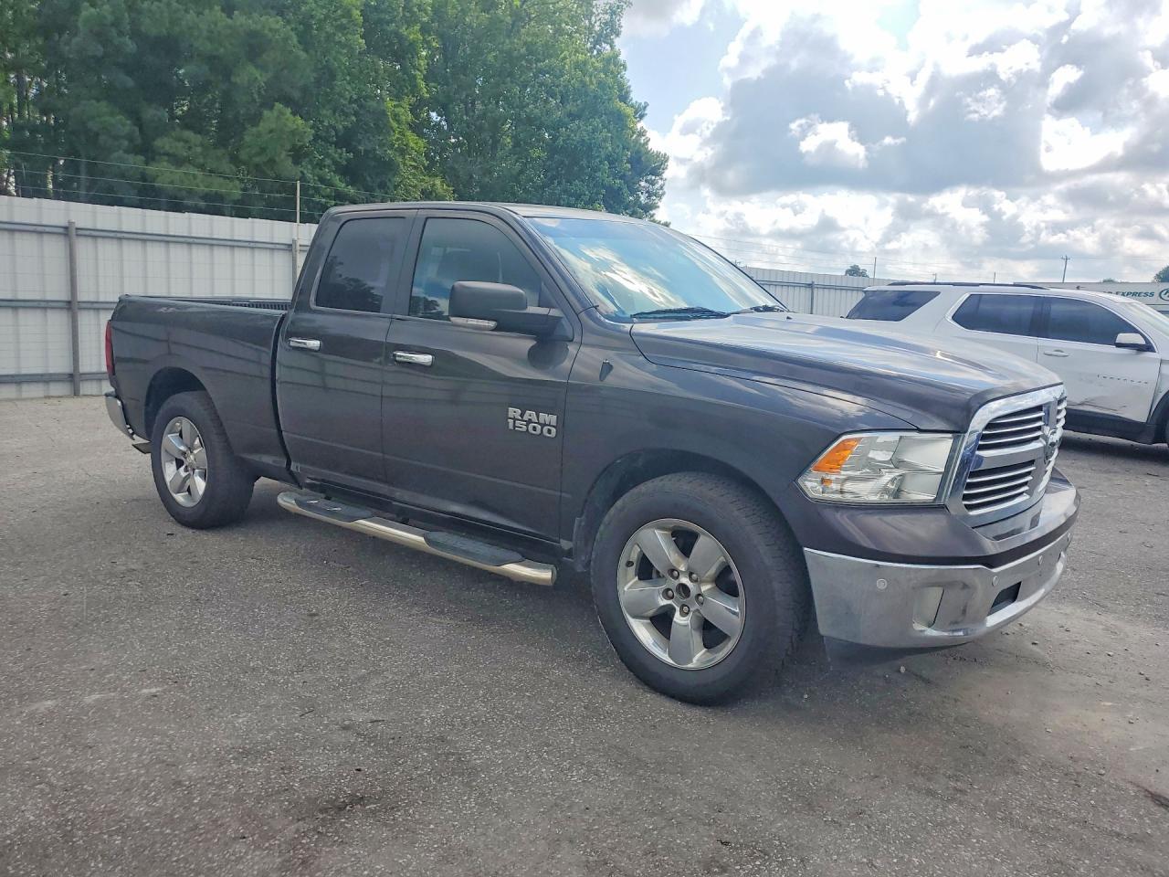 2016 Ram 1500 Slt - Image 4