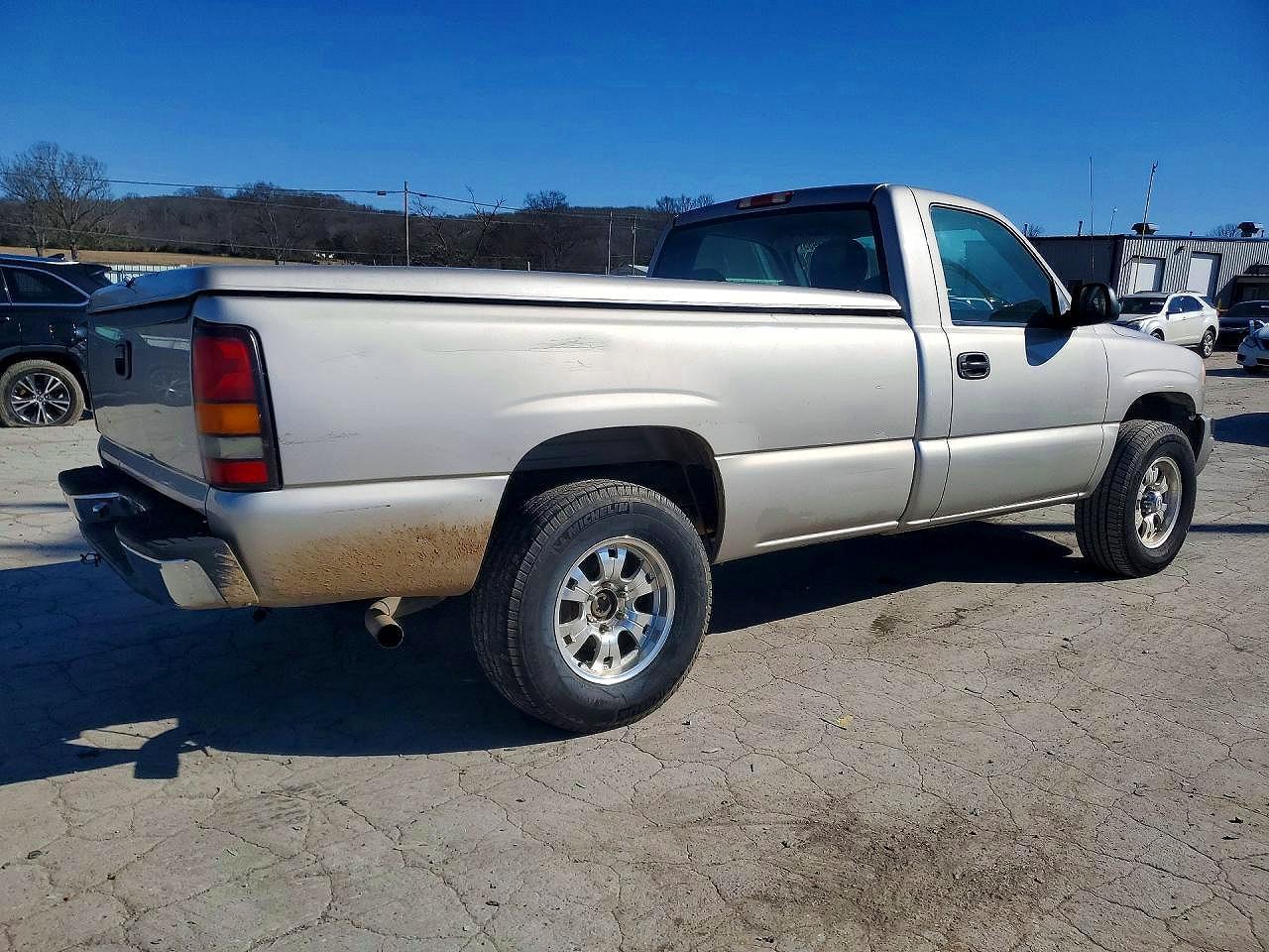 2006 GMC New Sierra C1500 - Фото 3
