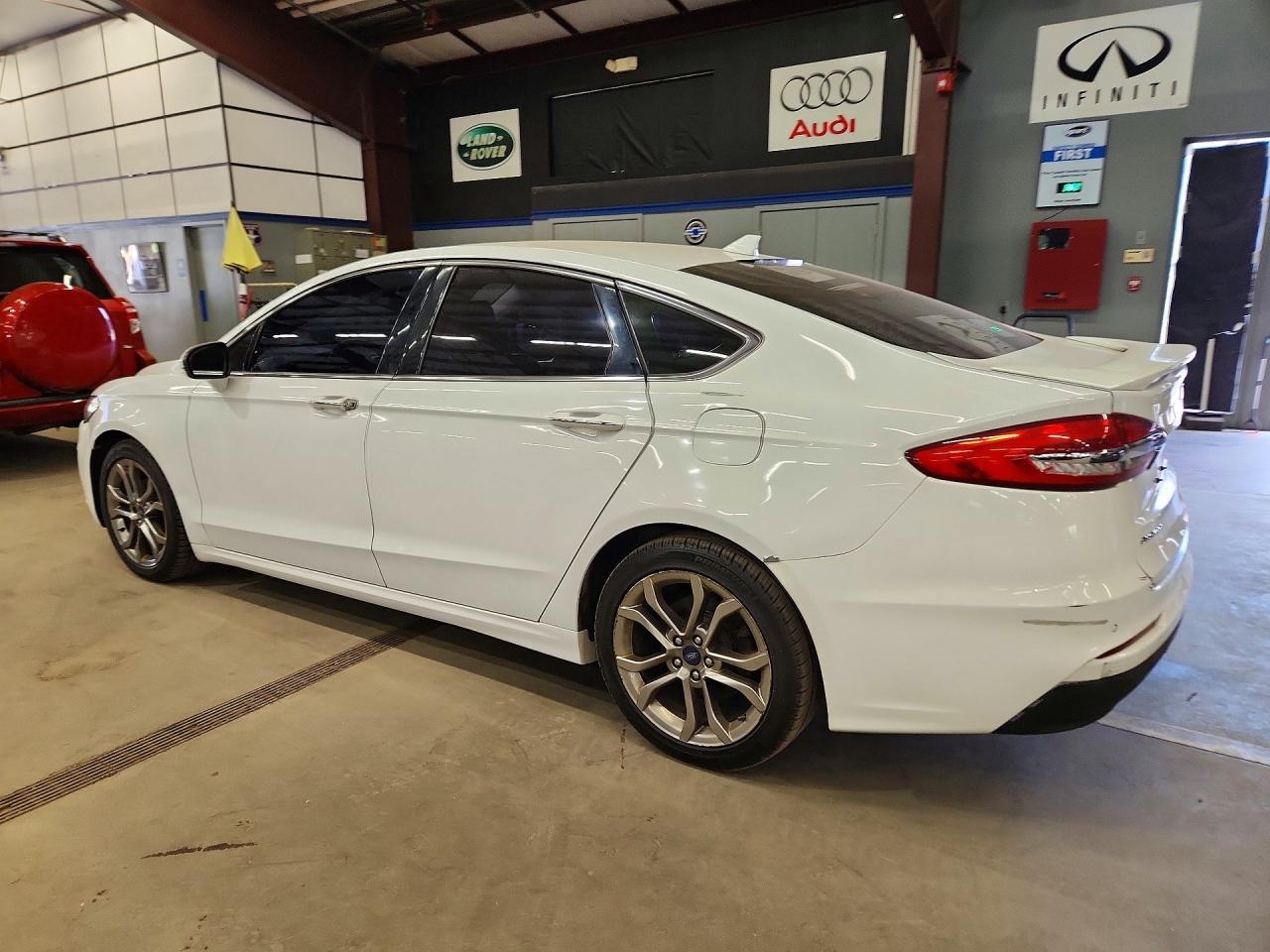 2020 Ford Fusion Titanium - Фото 2