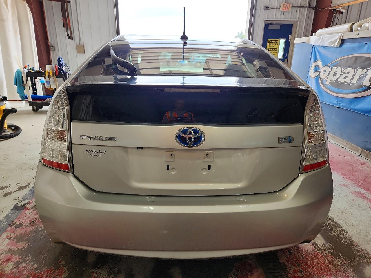 2010 Toyota Prius - Image 6