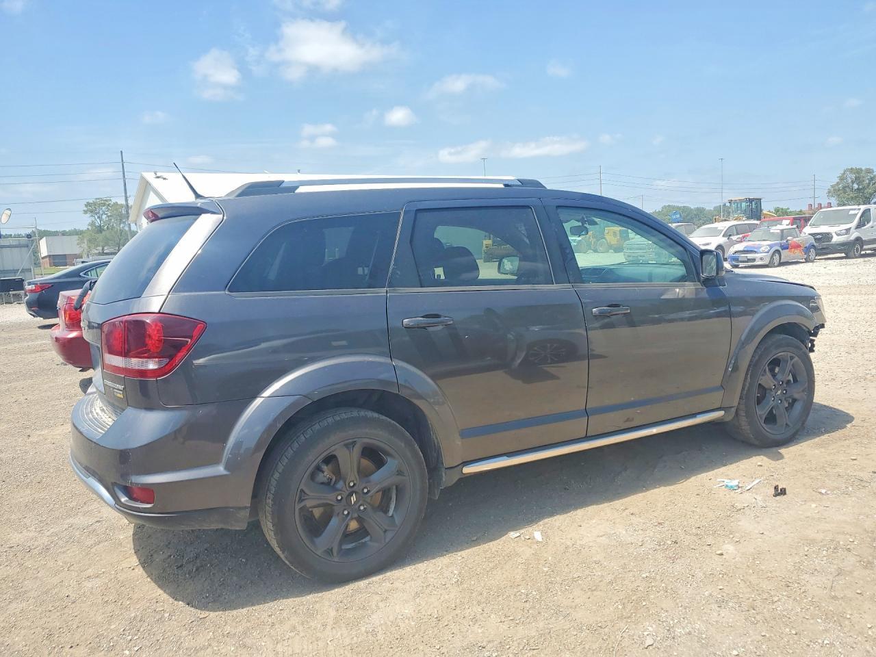 2018 Dodge Journey Crossroad - Фото 3