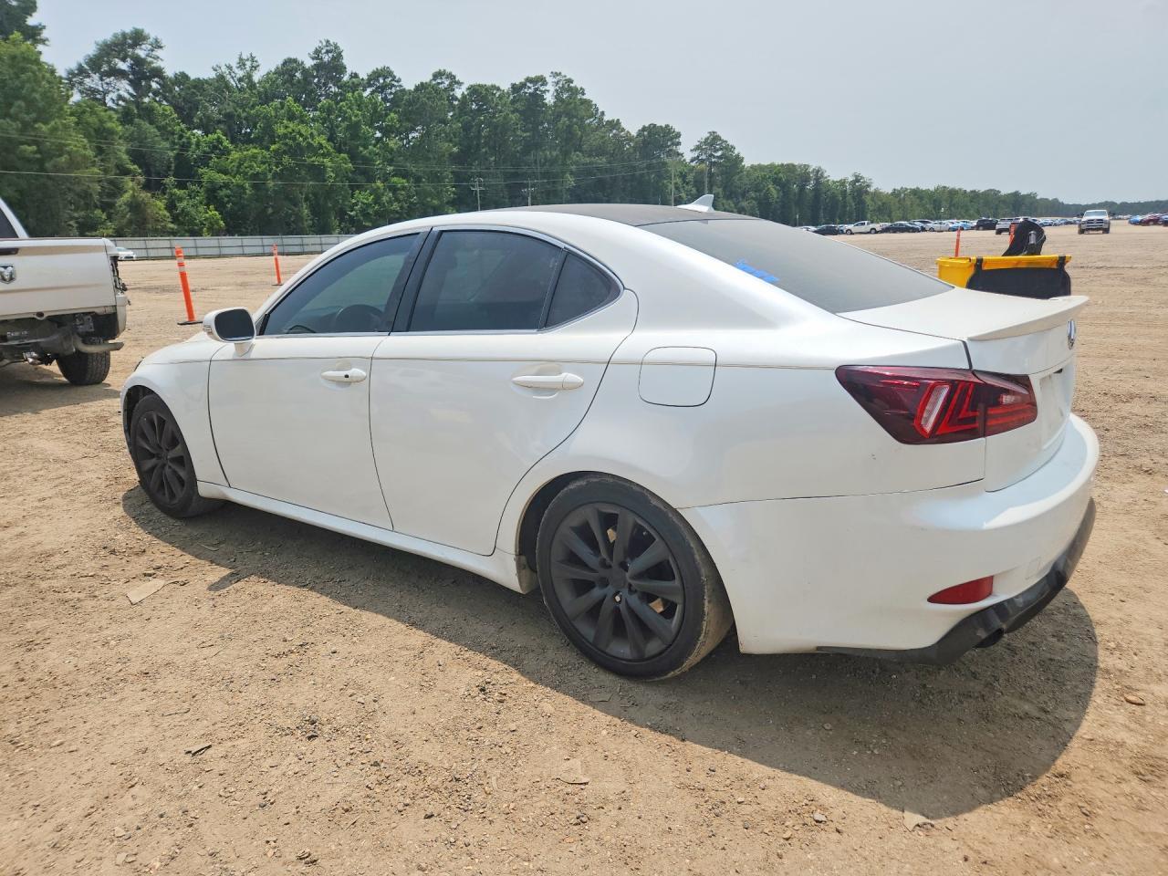 2011 Lexus Is 250 - Image 2