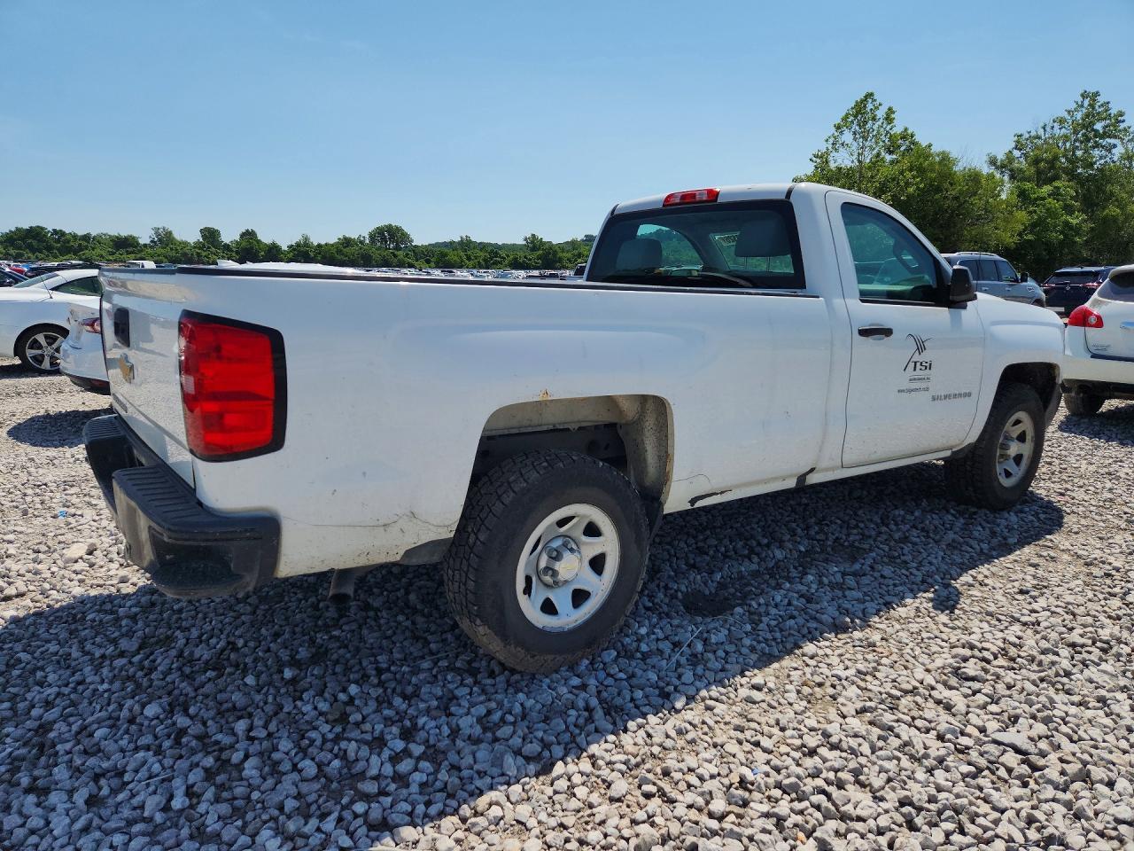 2016 Chevrolet Silverado C1500 - Фото 3