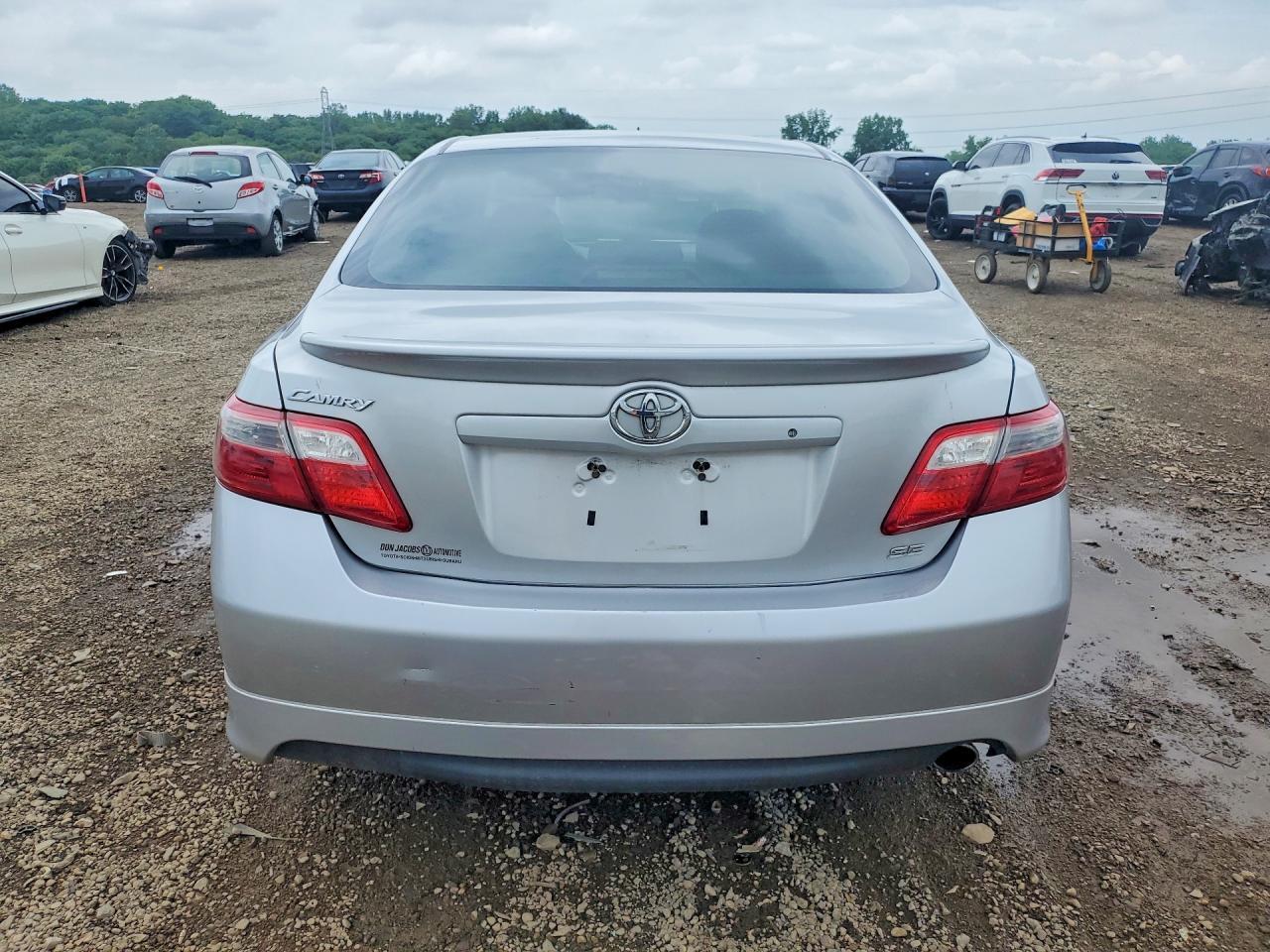 2007 Toyota Camry Se - Image 6