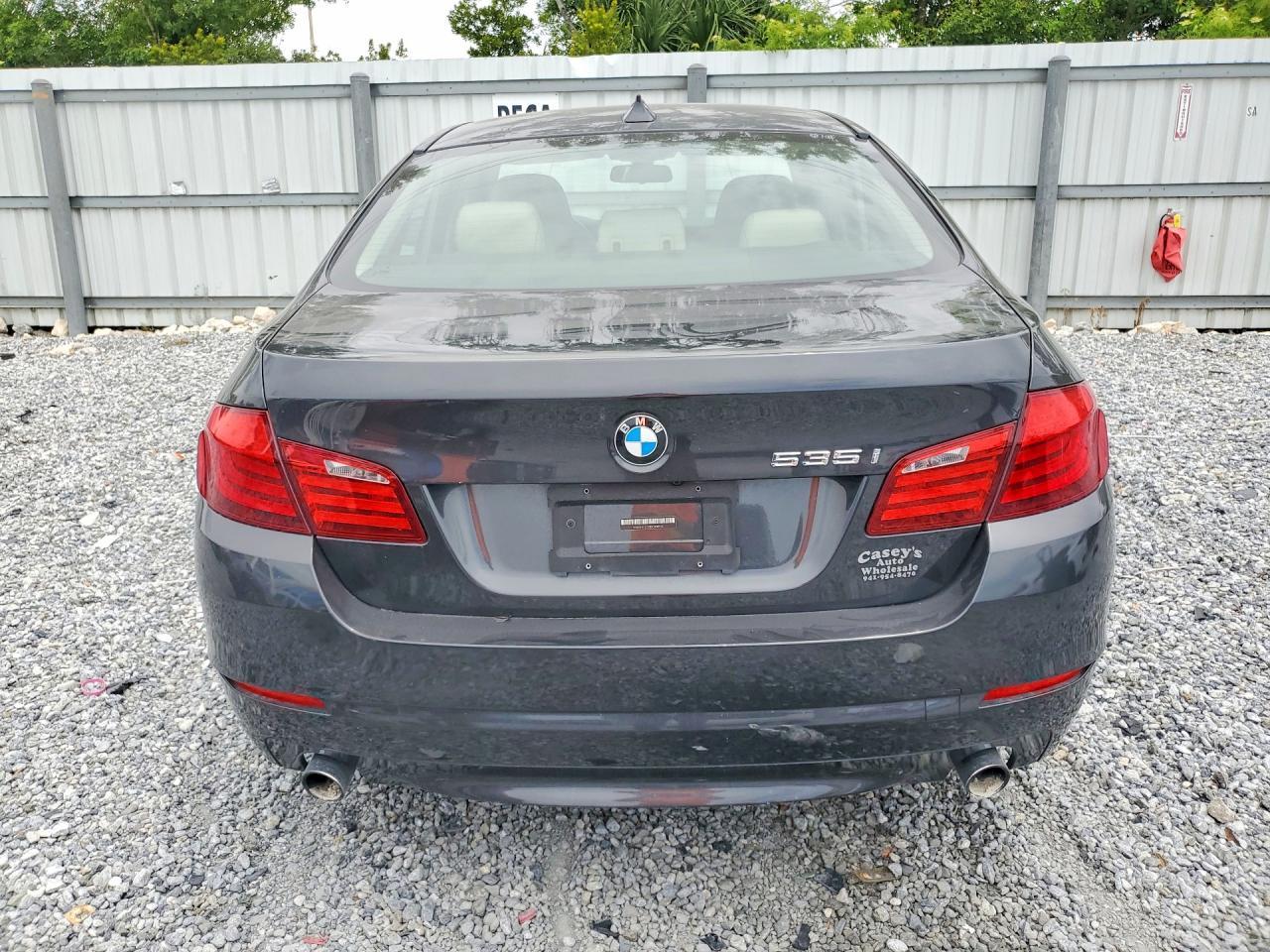 2011 BMW 5 Series - Фото 6