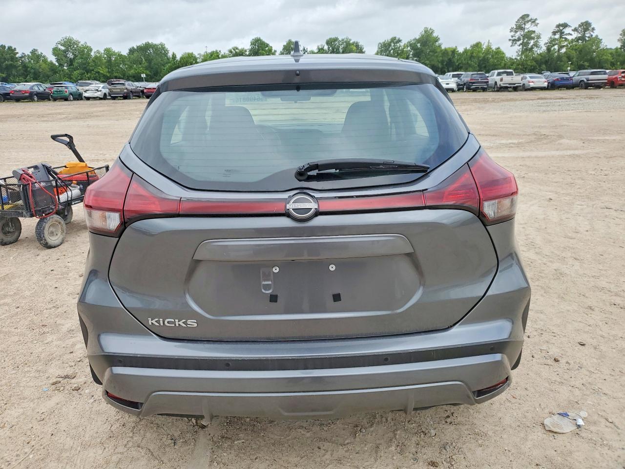 2024 Nissan Kicks S - Image 6