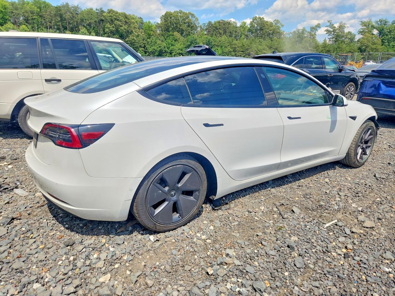 2021 Tesla Model 3 - Фото 3