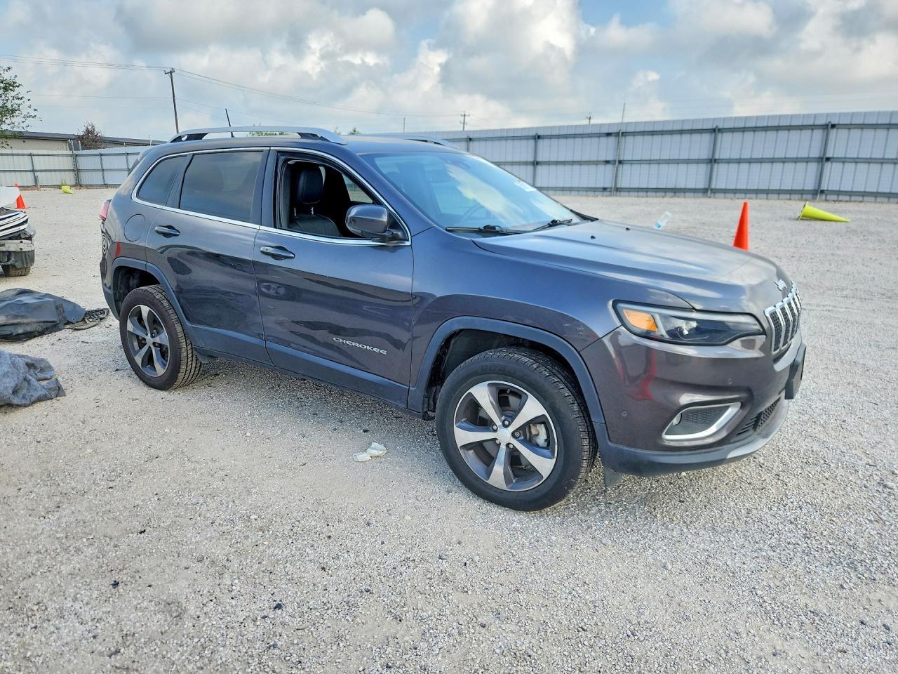 2019 Jeep Cherokee Limited - Image 4