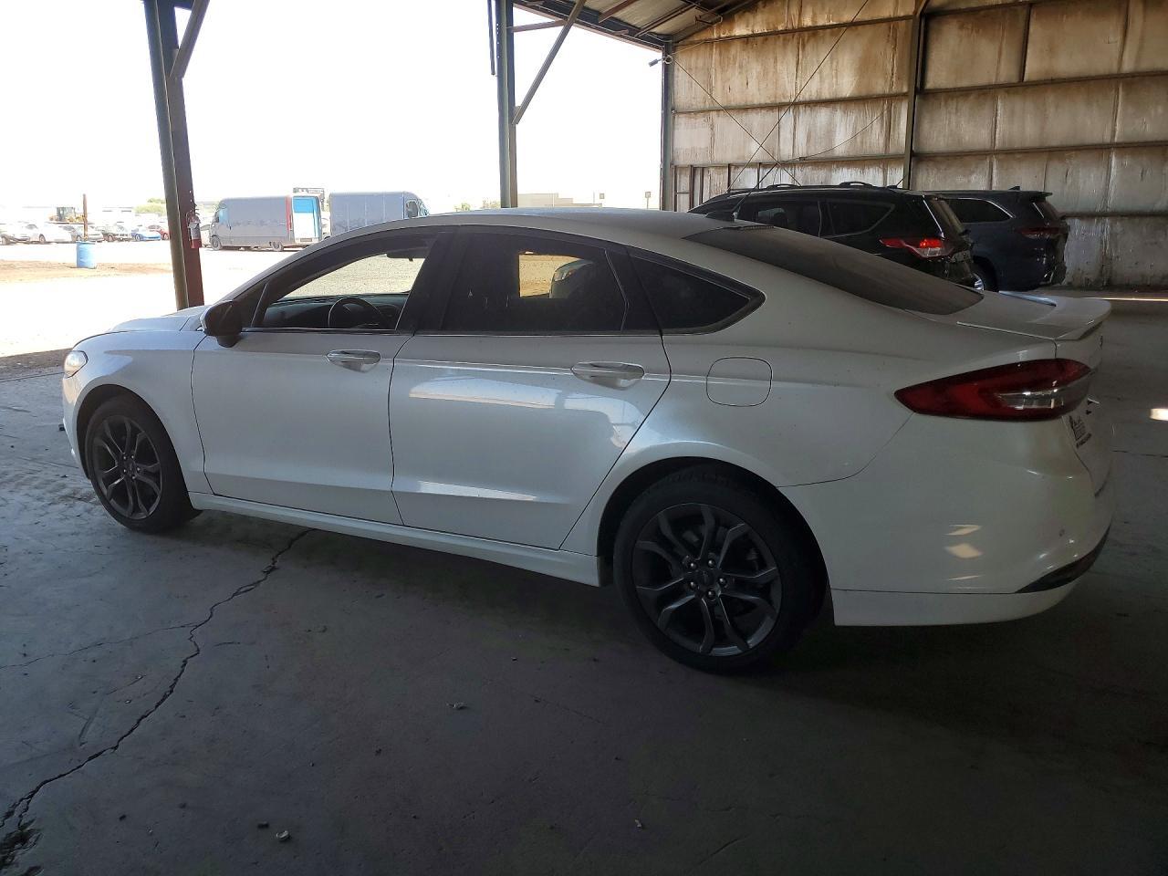 2018 Ford Fusion Se - Фото 2