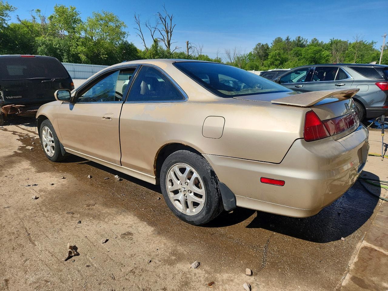 2001 Honda Accord Ex - Image 2