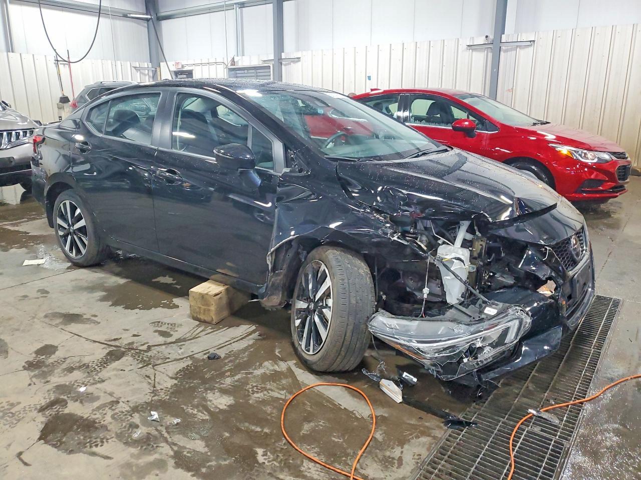 2022 Nissan Versa Sr - Фото 4