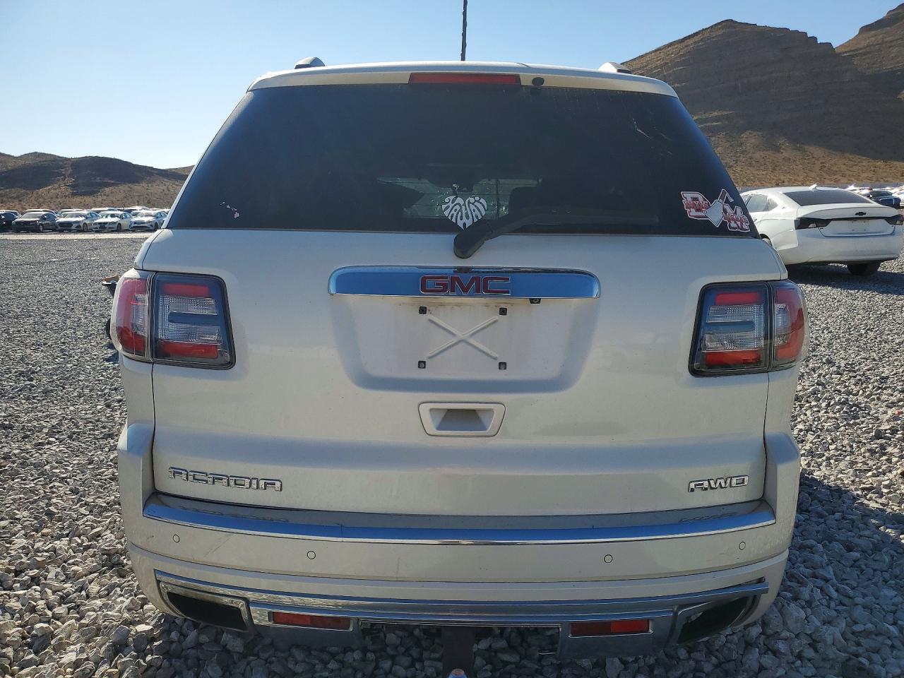 2015 GMC Acadia Denali - Фото 6