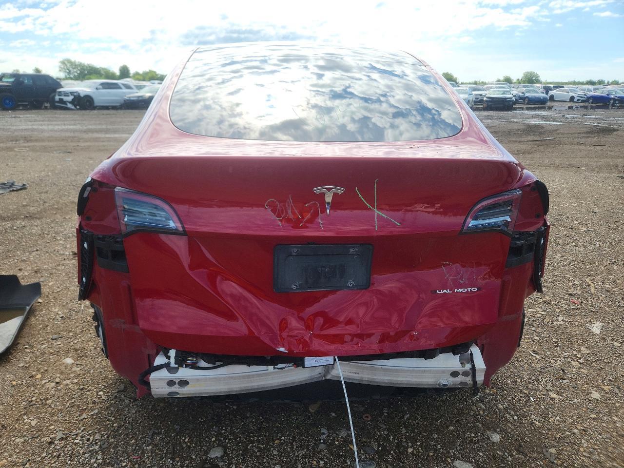 2022 Tesla Model Y - Фото 6