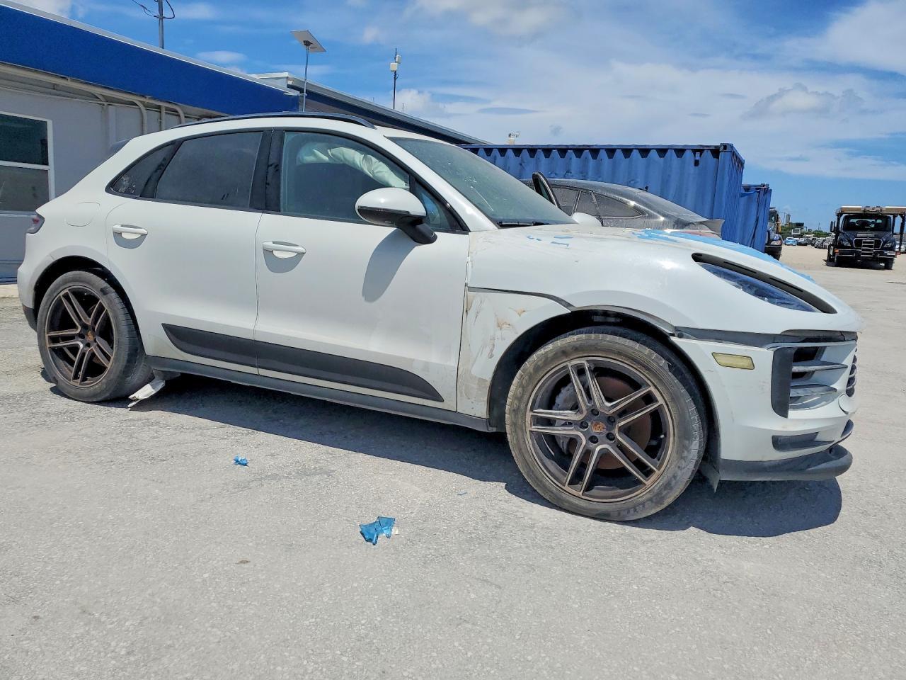 2019 Porsche Macan S - Image 4