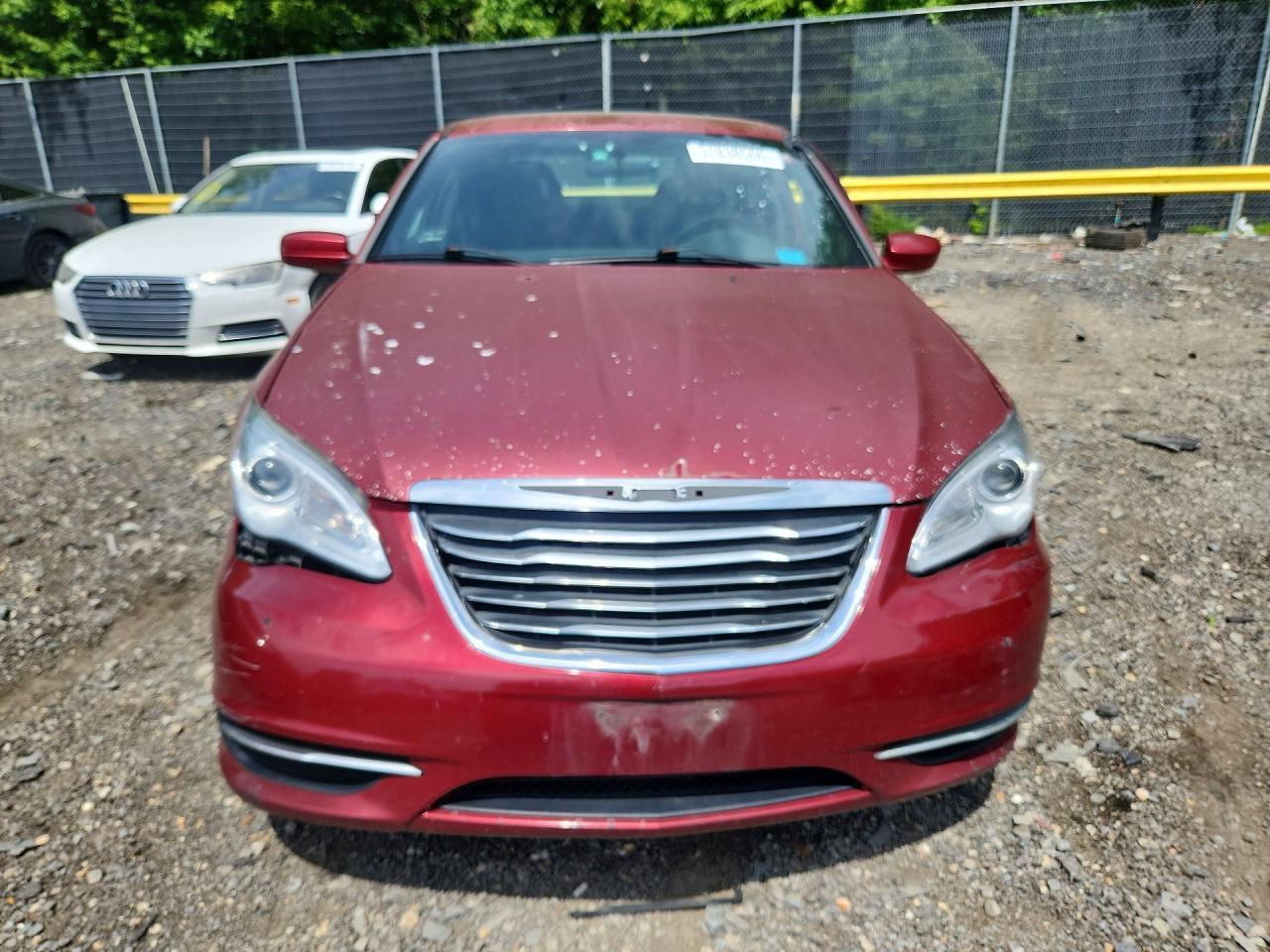 2011 Chrysler 200 Touring - Фото 5