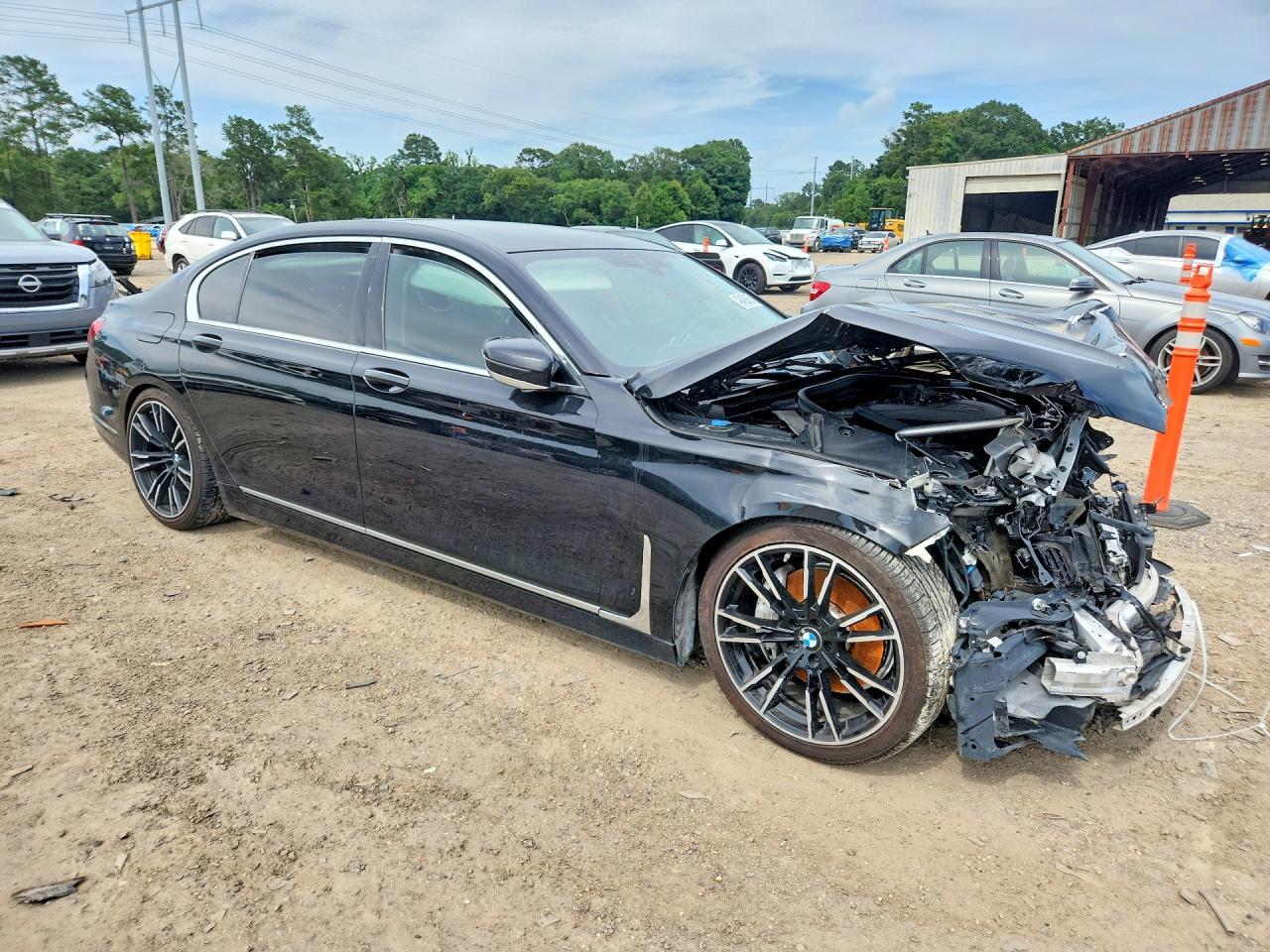 2020 BMW 740 I - Фото 4