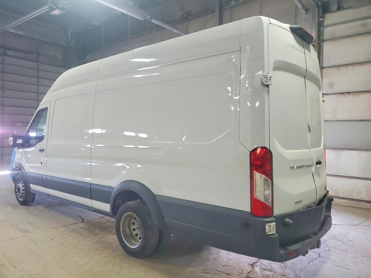 2018 Ford Transit Delivery Van - Фото 2