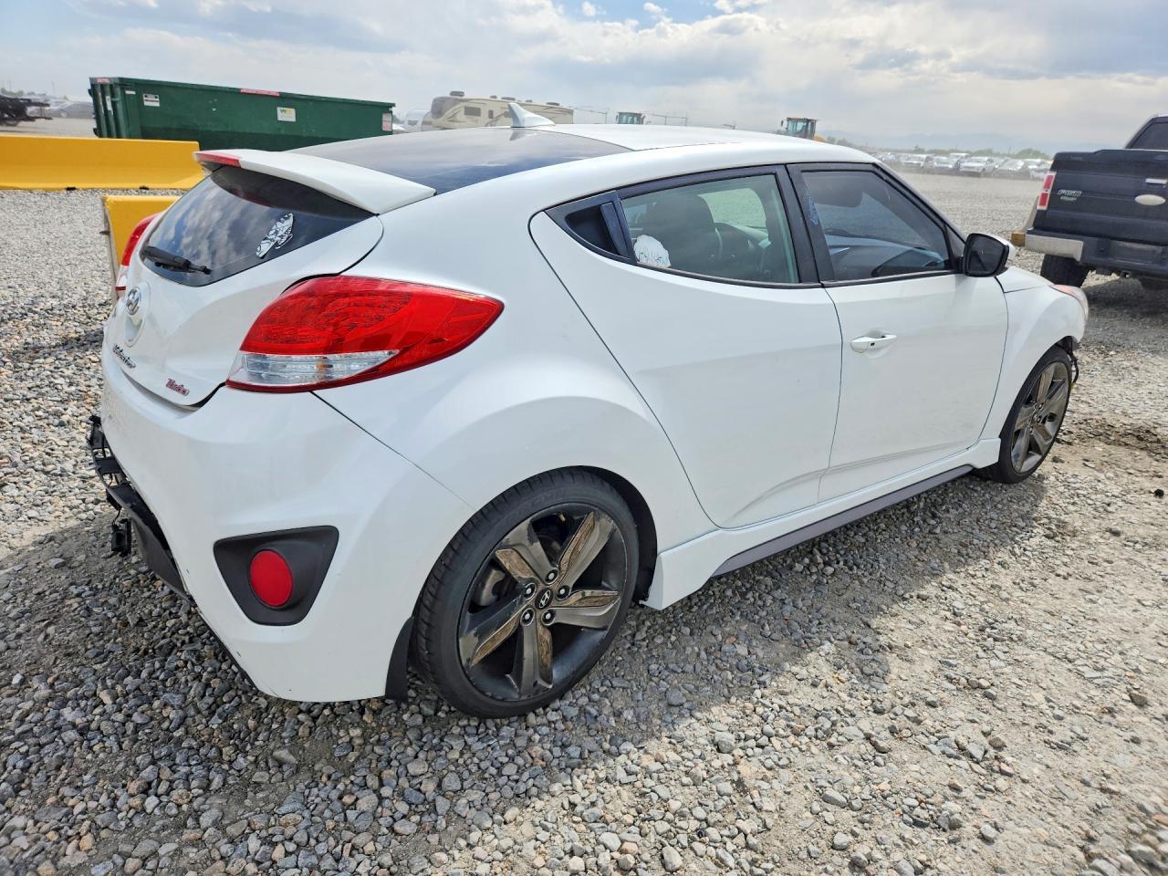 2015 Hyundai Veloster Turbo - Фото 3