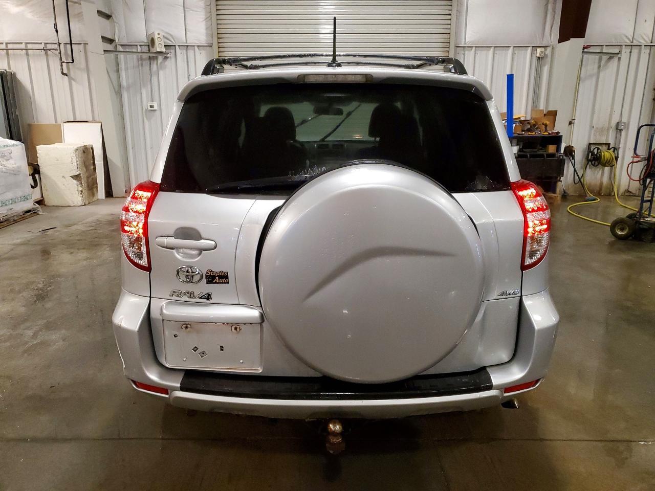 2011 Toyota Rav4 Base - Фото 6