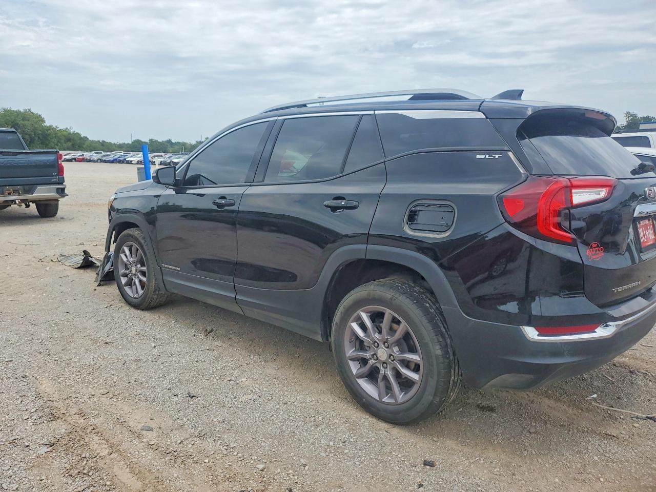 2024 GMC Terrain Slt - Фото 2