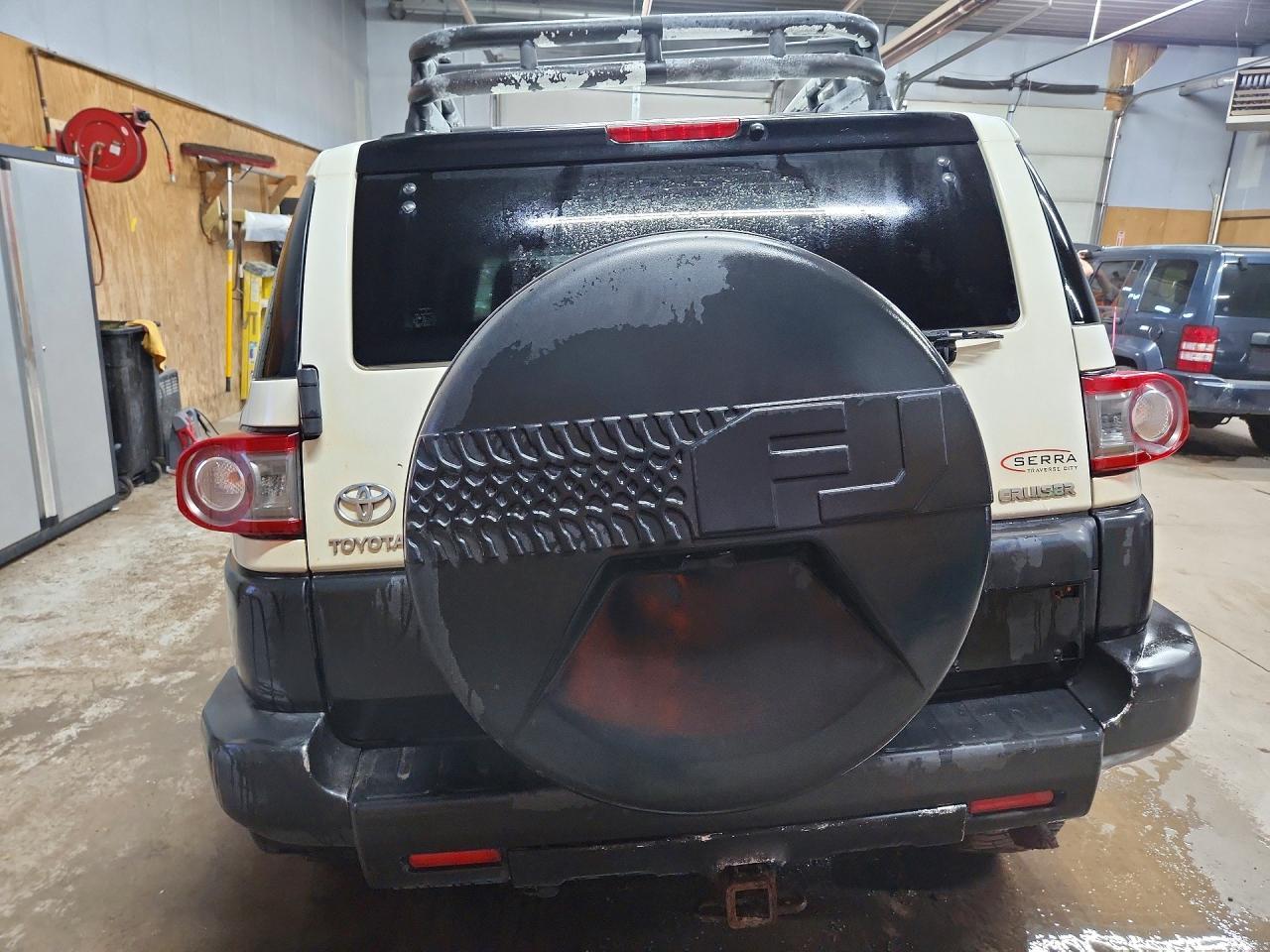 2014 Toyota Fj Cruiser Base - Фото 6