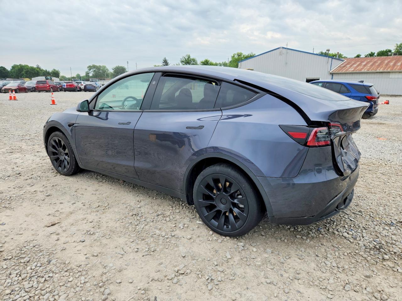 2023 Tesla Model Y - Image 2