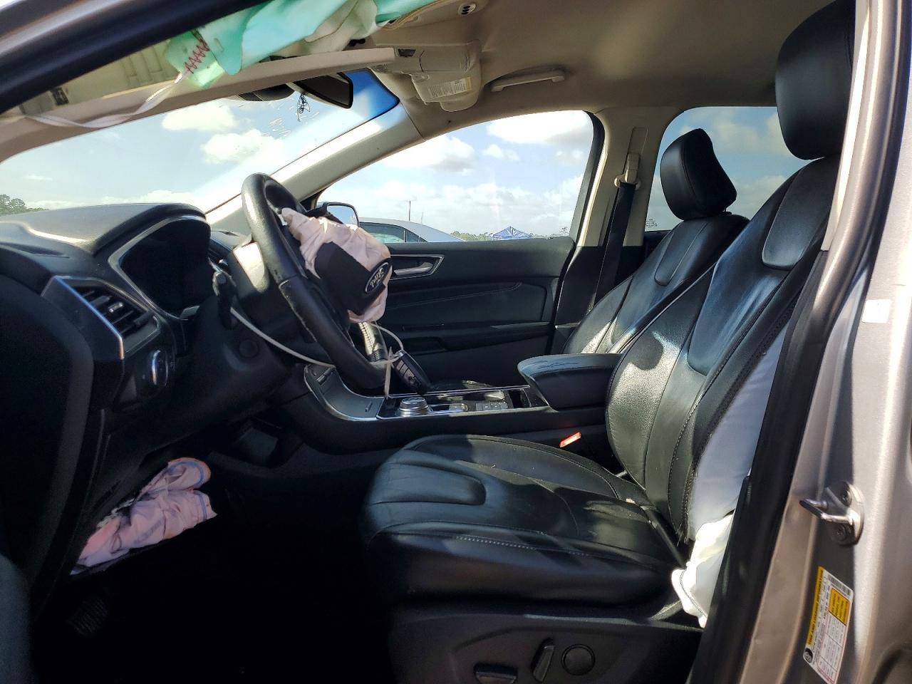 2020 Ford Edge Titanium - Фото 7