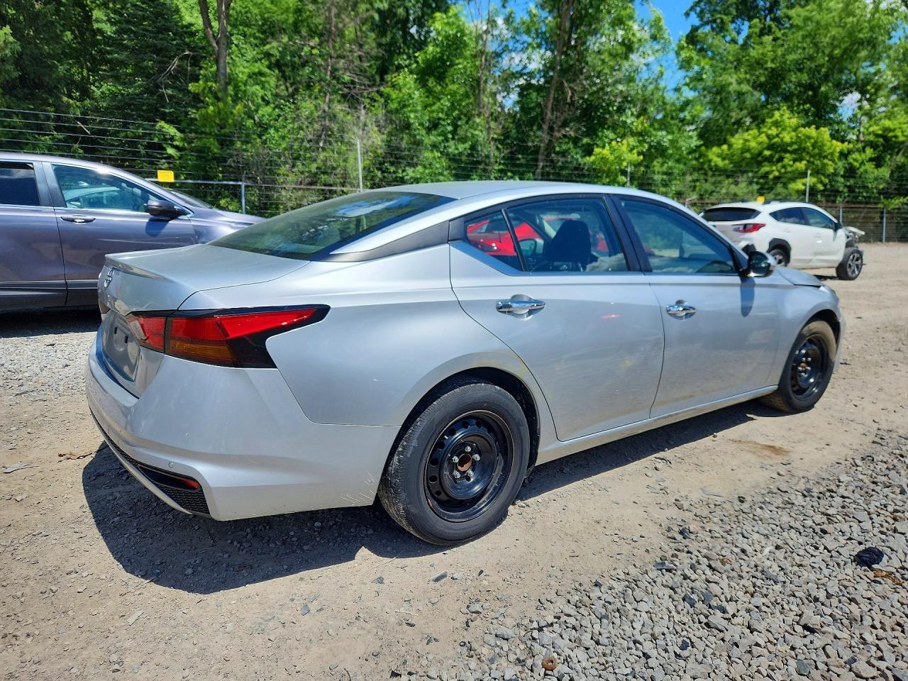 2023 Nissan Altima S - Фото 3