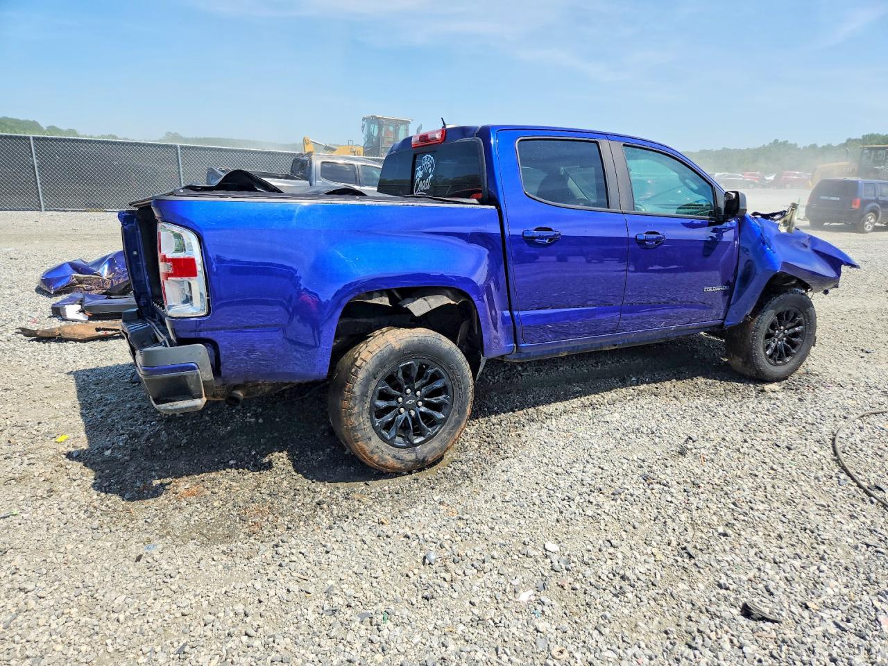 2017 Chevrolet Colorado Z71 - Image 3