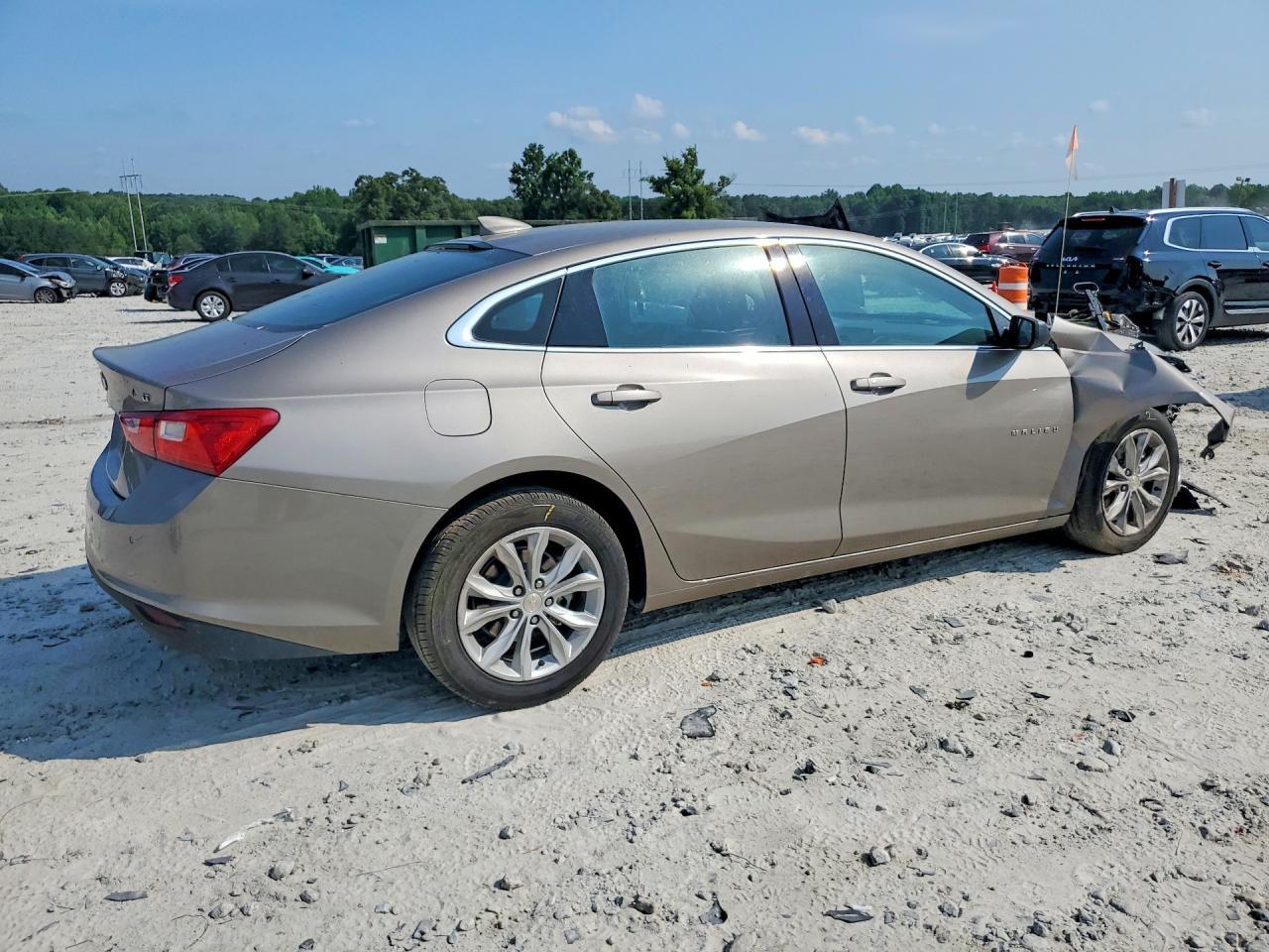 2024 Chevrolet Malibu Lt - Image 3