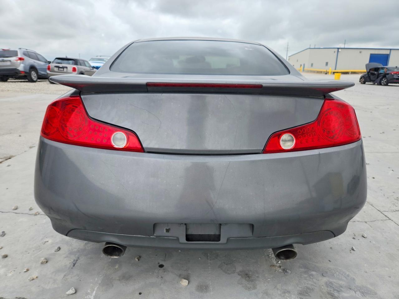 2003 Infiniti G35 Base - Image 6