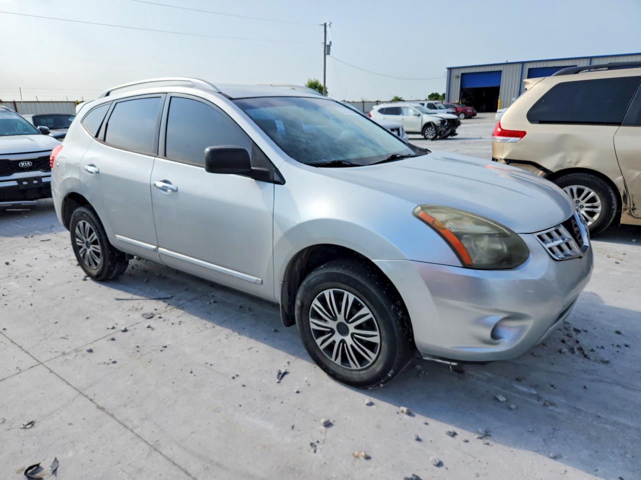 2015 Nissan Rogue Select S - Фото 4