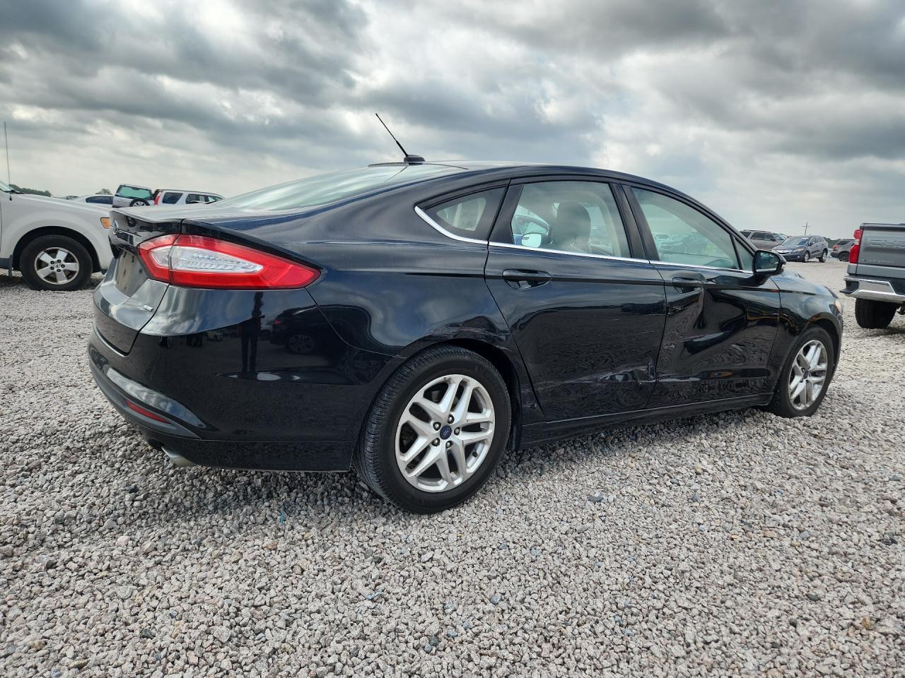 2015 Ford Fusion Se - Фото 3