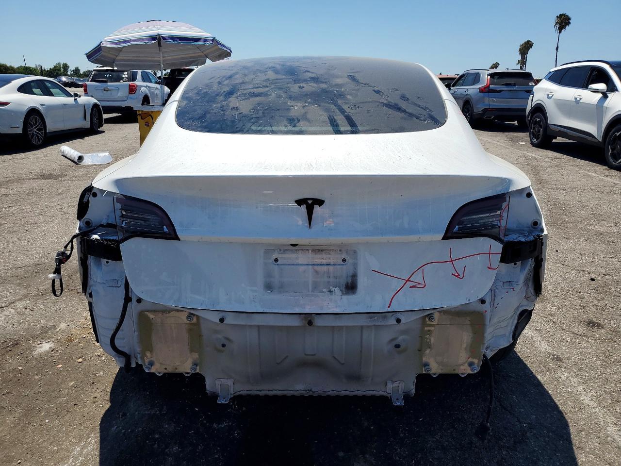 2023 Tesla Model 3 - Фото 6