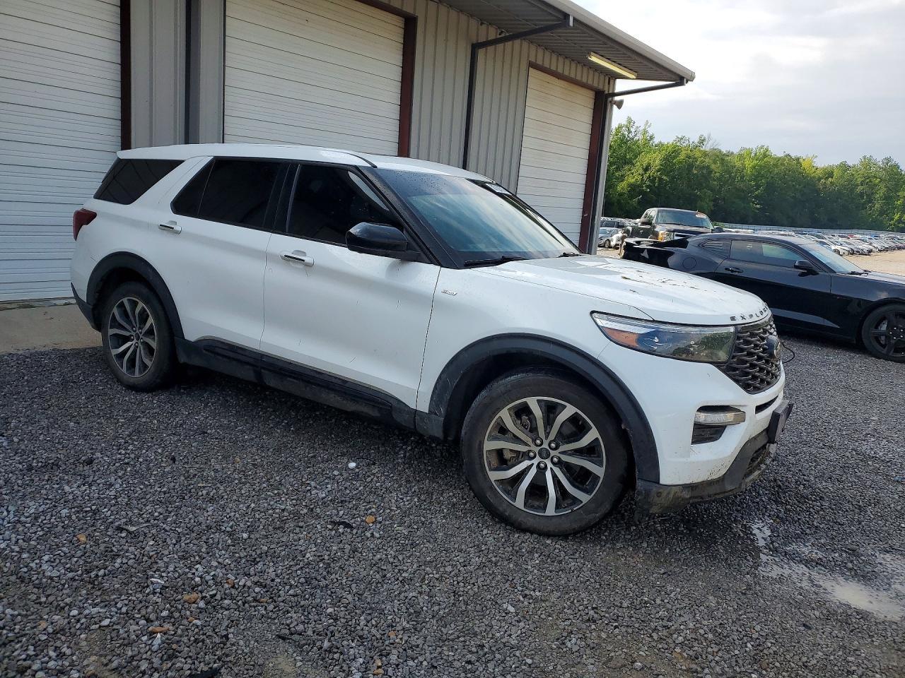 2022 Ford Explorer St-Line - Фото 4