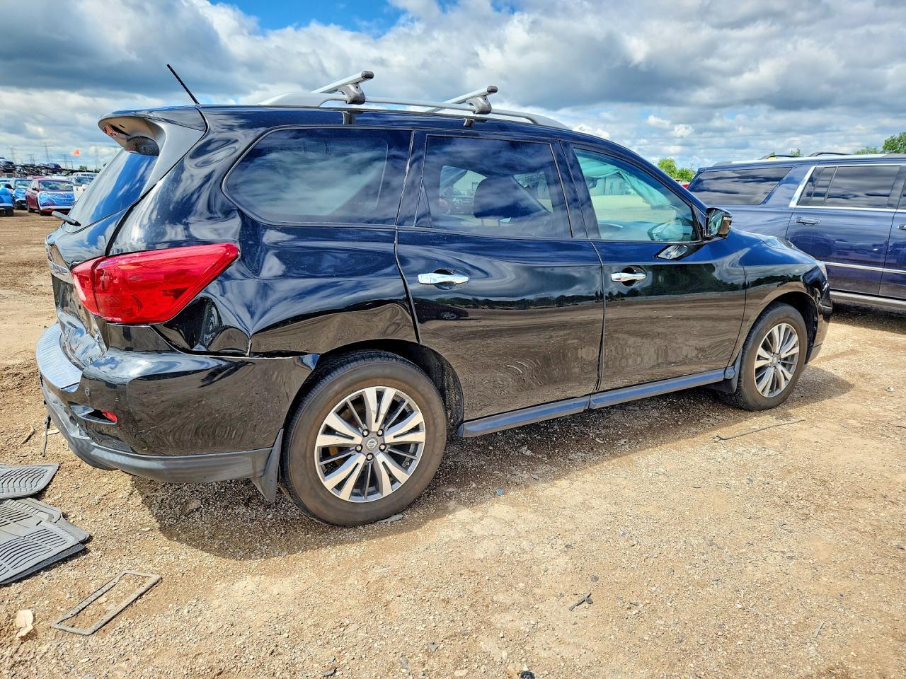 2017 Nissan Pathfinder Sl - Фото 3