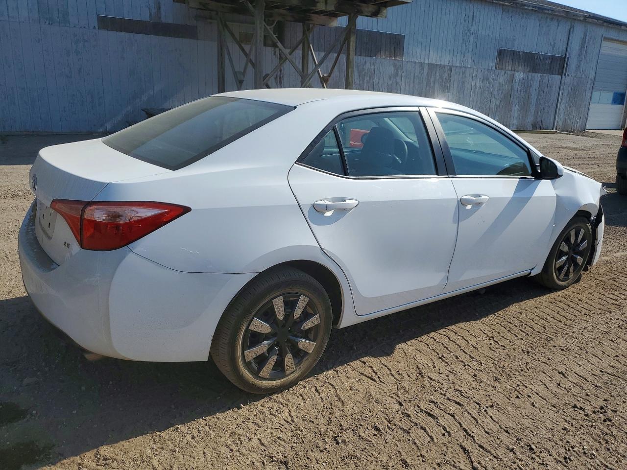2018 Toyota Corolla Le - Фото 3